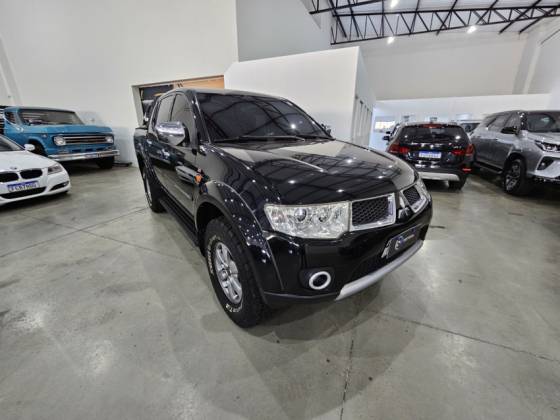 MITSUBISHI L200 TRITON 3.5 HPE 4X4 CD V6 24V FLEX 4P AUTOMÁTICO